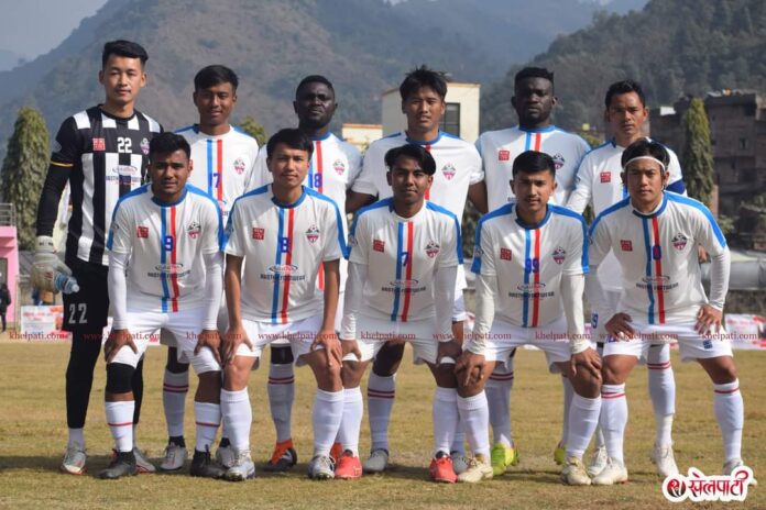 received_4239701749487352-2